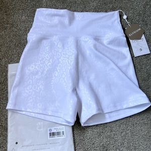 Buffbunny White Leopard Rebel Shorts Small NWTs